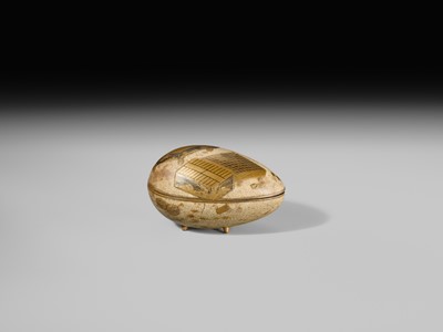 Lot 119 - A VERY RARE ‘EMU EGG’ LACQUER KOGO (INCENSE BOX) AND COVER