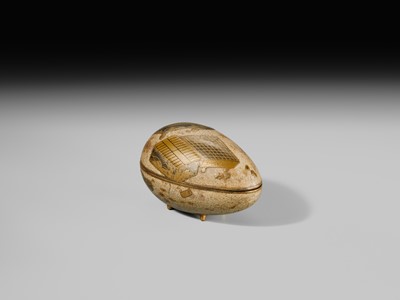 Lot 119 - A VERY RARE ‘EMU EGG’ LACQUER KOGO (INCENSE BOX) AND COVER
