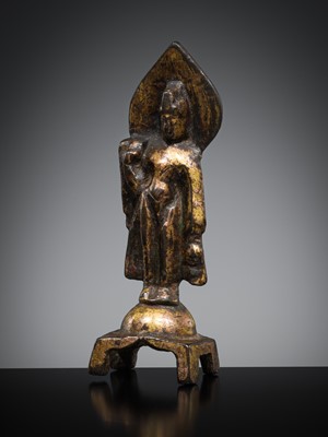 Lot 76 - A SMALL GILT-BRONZE FIGURE OF THE WILLOW GUANYIN, SUI TO TANG DYNASTY
