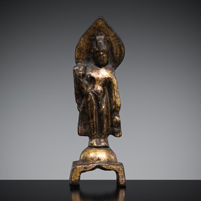 Lot 76 - A SMALL GILT-BRONZE FIGURE OF THE WILLOW GUANYIN, SUI TO TANG DYNASTY