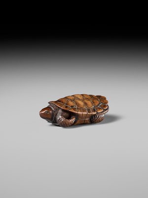 Lot 183 - YOSHITOSHI: A FINE WOOD NETSUKE OF A TORTOISE