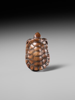 Lot 183 - YOSHITOSHI: A FINE WOOD NETSUKE OF A TORTOISE