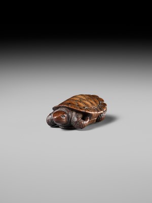 Lot 183 - YOSHITOSHI: A FINE WOOD NETSUKE OF A TORTOISE