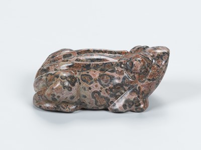 Lot 1809 - A LEOPARDSKIN JASPER TALISMAN OF A FROG, QING DYNASTY