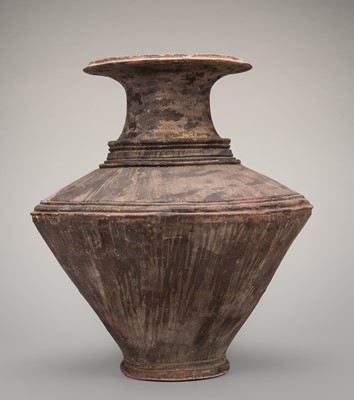 Lot 1026 - A VERY LARGE KHMER POTTERY VESSEL, ANGKOR PERIOD, 12th CENTURY