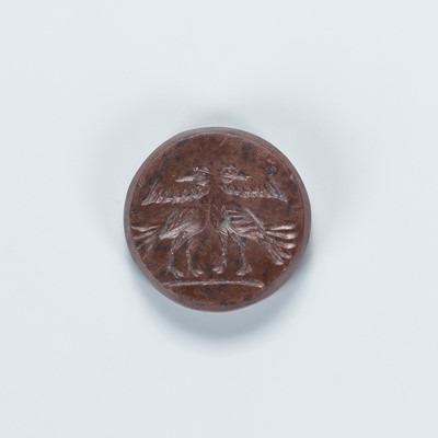 Lot 2165 - A SASANIAN HARDSTONE INTAGLIO SEAL WITH BIRDS