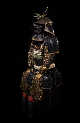 Lot 143 - A SUPERB SUIT OF ARMOR (YOROI) WITH MATCHING DRAGONFLY EMBLEMS AND A SUJIBACHI KABUTO BY MYOCHIN MUNEKATA