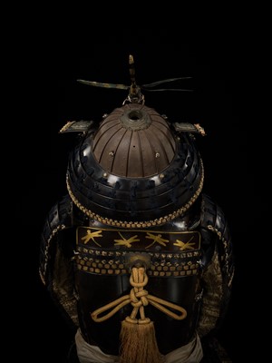 Lot 143 - A SUPERB SUIT OF ARMOR (YOROI) WITH MATCHING DRAGONFLY EMBLEMS AND A SUJIBACHI KABUTO BY MYOCHIN MUNEKATA