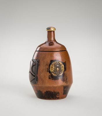 Lot 1225 - A COPPER NETSUKE IN THE FORM OF A SAKE BOTTLE (TOKKURI)