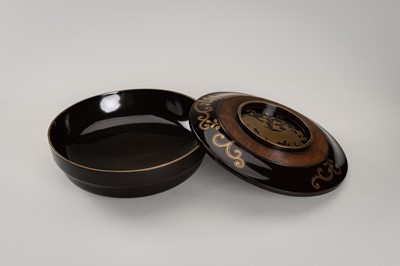 Lot 141 - A FINE LOT WITH SEVEN LACQUER ITEMS