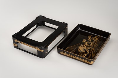 Lot 141 - A FINE LOT WITH SEVEN LACQUER ITEMS