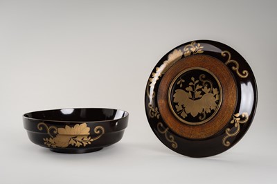 Lot 141 - A FINE LOT WITH SEVEN LACQUER ITEMS