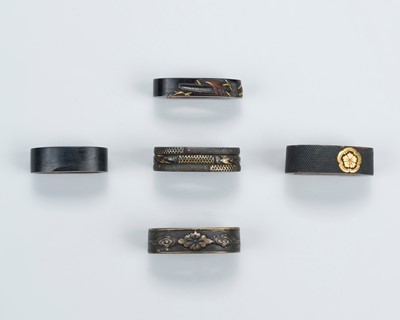 Lot 1664 - A GROUP OF FIVE FUCHI