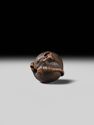 Lot 148 - MASATADA: A FINE WOOD NETSUKE OF A COILED RAT