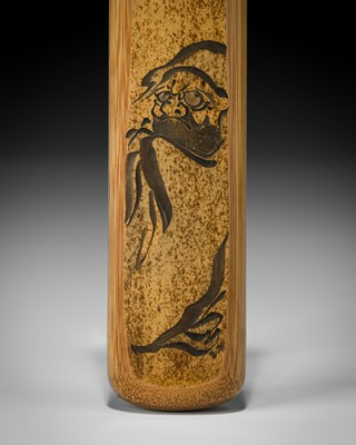 Lot 55 - BOKKOKU: A FINE BAMBOO SAGEMONO CASE EMULATING A ZEN INK PAINTING OF DARUMA