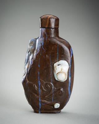 Lot 847 - AN OPAL MATRIX SNUFF BOTTLE WITH A QILONG, LATE QING DYNASTY