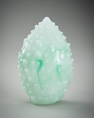 Lot 1774 - A ‘JADEITE IMITATION’ GLASS SNUFF BOTTLE IN THE FORM OF A BITTER MELON, c. 1930s