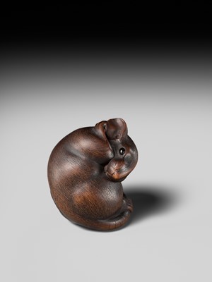 Lot 149 - MASAKAZU: A MASTERFUL WOOD NETSUKE OF A RAT GROOMING ITSELF