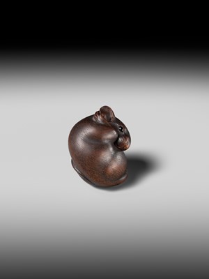 Lot 149 - MASAKAZU: A MASTERFUL WOOD NETSUKE OF A RAT GROOMING ITSELF