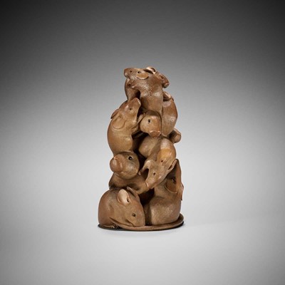 Lot 307 - ITSUMIN: A FINE WOOD OKIMONO OF NUMEROUS RATS