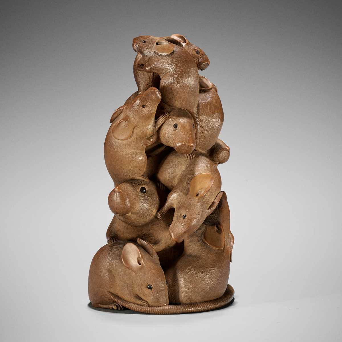 Lot 307 - ITSUMIN: A FINE WOOD OKIMONO OF NUMEROUS RATS