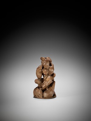 Lot 307 - ITSUMIN: A FINE WOOD OKIMONO OF NUMEROUS RATS
