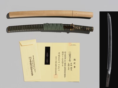 Lot 117 - A MINO SCHOOL WAKIZASHI WITH KOSHIRAE AND SHIRASAYA, WITH NBTHK CERTIFICATE FOR THE MENUKI