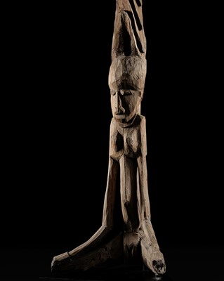 Lot 478 - A LARGE AND IMPRESSIVE WOOD RIDGEPOLE IN THE FORM OF A FEMALE FIGURE, IATMUL GROUP, MIDDLE SEPIK