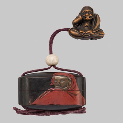 Lot 247 - A SINGLE-CASE LACQUER INRO WITH DARUMA AND TOAD