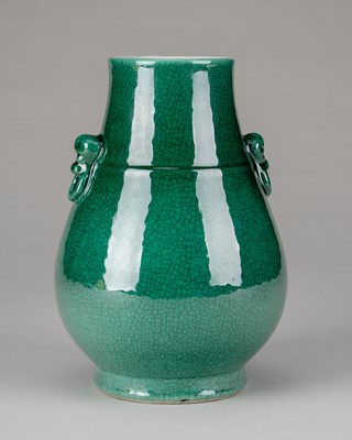 Lot 918 - AN APPLE-GREEN GLAZED PORCELAIN VASE, QING DYNASTY