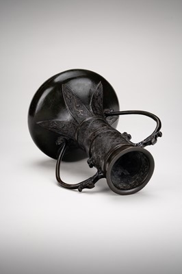 A TWO-HANDLED BRONZE VASE, MING DYNASTY