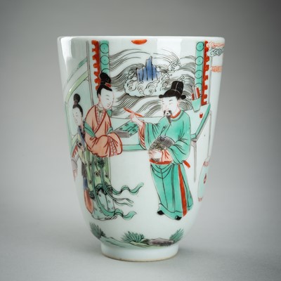 Lot 887 - A FAMILLE-VERTE PORCELAIN HIGH CUP, KANGXI PERIOD