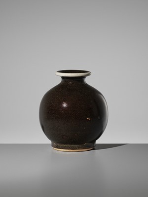 A CIZHOU WHITE-RIMMED GLOBULAR VASE, YUAN DYNASTY