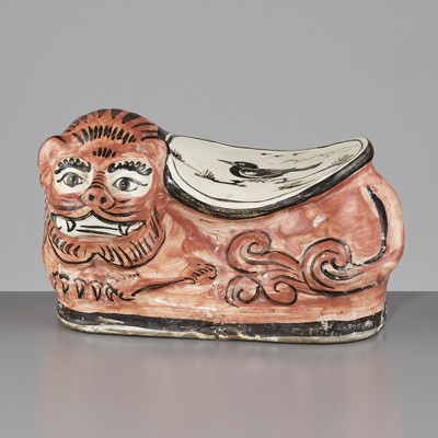 A CIZHOU PAINTED ‘BUDDHIST LION’ PILLOW, YUAN OR EARLY MING