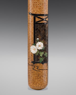 Lot 403 - ISSHU: A FINE INLAID WOVEN RATTAN KISERUZUTSU WITH KIKU AND A TABLE SCREEN