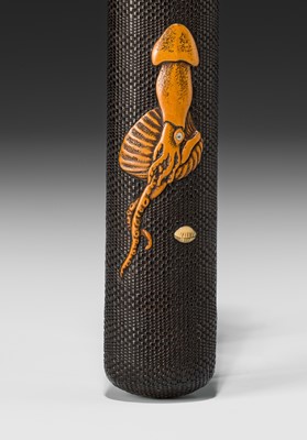 Lot 38 - SHOGYOKU: A FINE WOVEN AND INLAID RATTAN KISERUZUTSU WITH SQUID AND CLAM