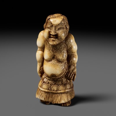 Lot 300 - A GOOD ANTLER NETSUKE OF A SUMO WRESTLER