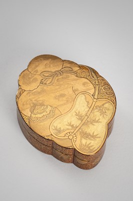 Lot 105 - A FINE LACQUER KOGO (INCENSE BOX) AND COVER IN THE FORM OF A TAKARABUKURO