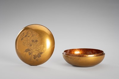 Lot 125 - A FINE GOLD LACQUER KOGO (INCENSE BOX) AND COVER WITH PEONIES AND GRASSES