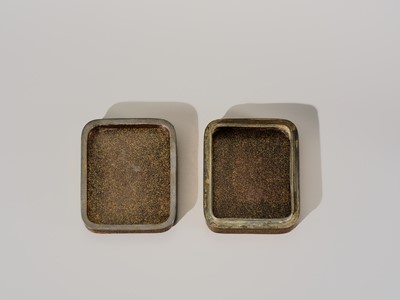 Lot 112 - A FINE INLAID LACQUER KOGO (INCENSE BOX) AND COVER WITH A FAN
