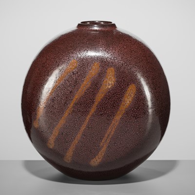 Lot 204 - A FINE STUDIO POTTERY TENMOKU GLAZED FLASK