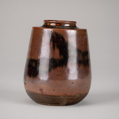 Lot 1936 - A SETO WARE BROWN-GLAZED CHAIRE (TEA CADDY)