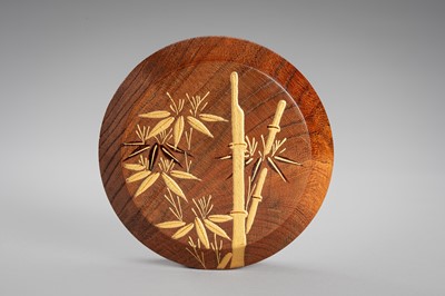 Lot 128 - A WOOD LACQUER KOGO (INCENSE BOX) AND COVER DEPICTING BAMBOO