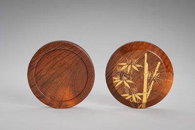 Lot 128 - A WOOD LACQUER KOGO (INCENSE BOX) AND COVER DEPICTING BAMBOO
