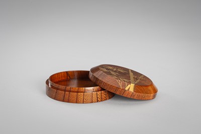 Lot 128 - A WOOD LACQUER KOGO (INCENSE BOX) AND COVER DEPICTING BAMBOO
