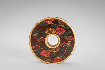 Lot 115 - A SMALL RING-SHAPED LACQUER KOGO (INCENSE BOX) AND COVER WITH CHRYSANTHEMUMS