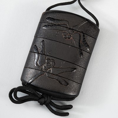Lot 1418 - A FINE FOUR-CASE BLACK LACQUER INRO DEPICTING DRAGONFLIES