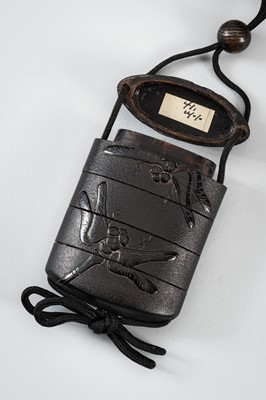 Lot 1418 - A FINE FOUR-CASE BLACK LACQUER INRO DEPICTING DRAGONFLIES