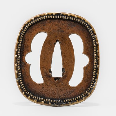 Lot 598 - A FINE SUAKA AND SENTOKU TSUBA, ATTRIBUTED TO HIRATA HIKOZO