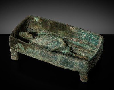 Lot 448 - A BRONZE RELIEF OF A MAN, DONG SON CULTURE